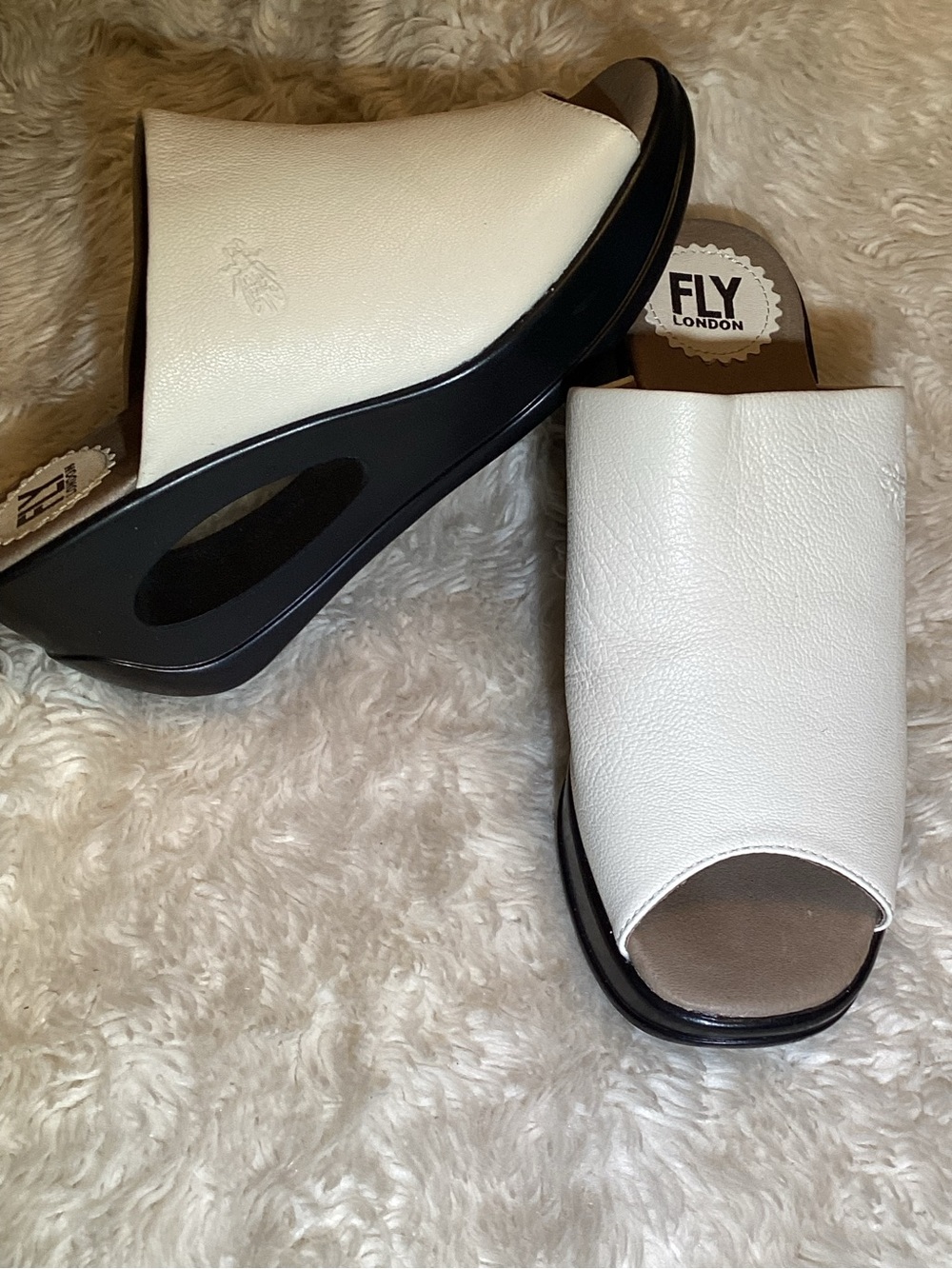 FLY London White Leather Open-Toe Slide Sandals size 6.5-7 - Picture 5 of 8